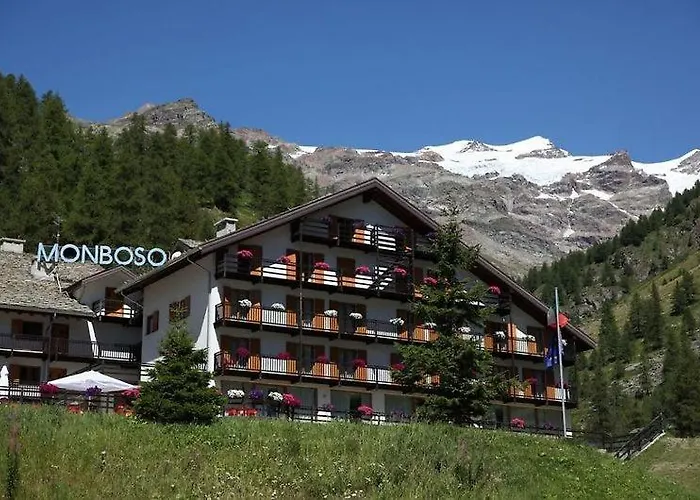 La Trinitè MonbosoAlbergo